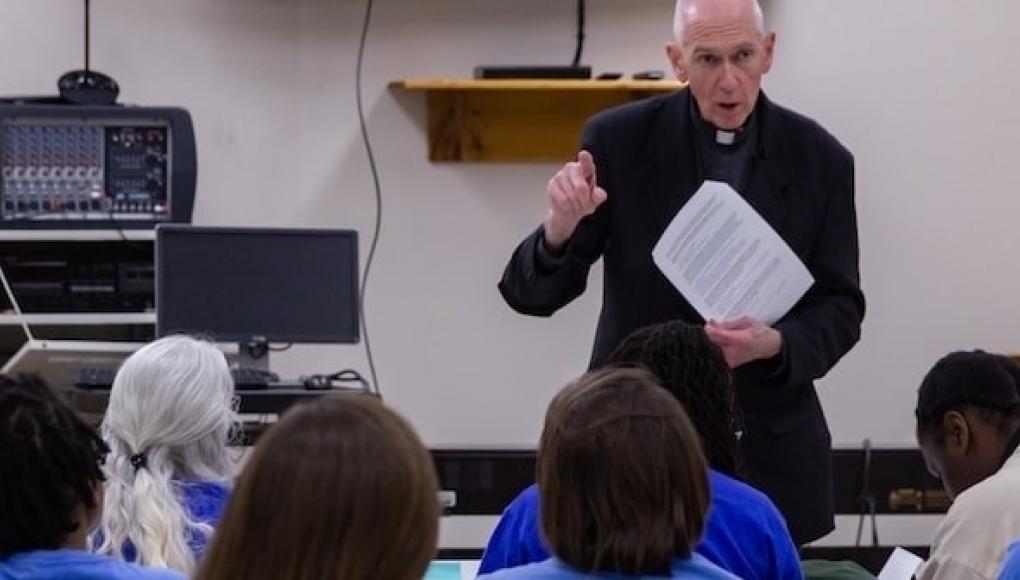 Fr. Curran teaching at the Chillicothe Correctional facility